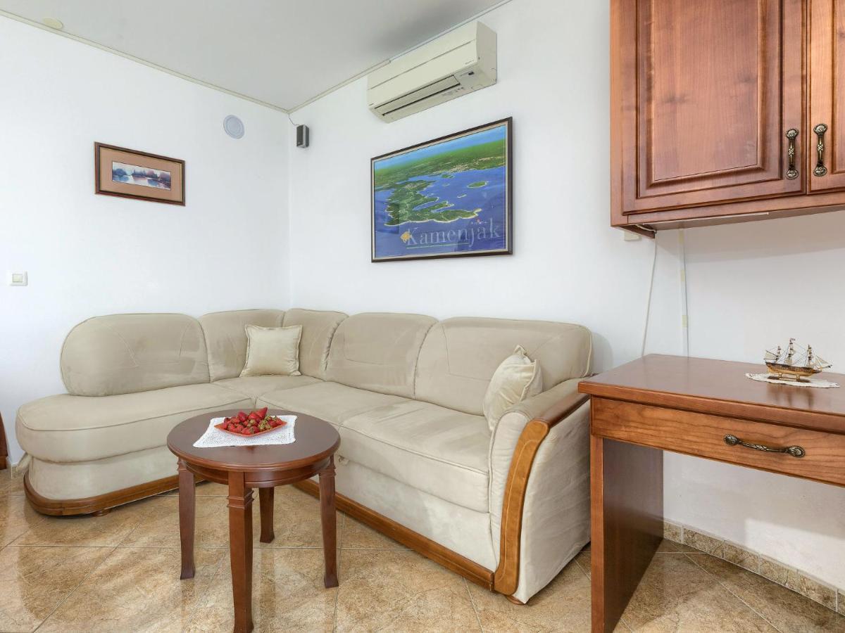 Matej By Interhome Apartmán